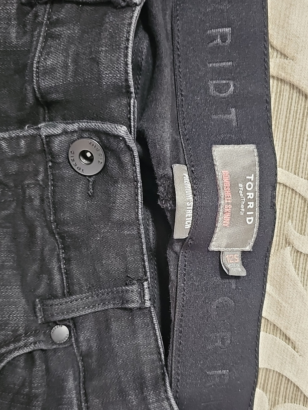 torrid Black BOMBSHELL Stretch Skinny Jeans 12S